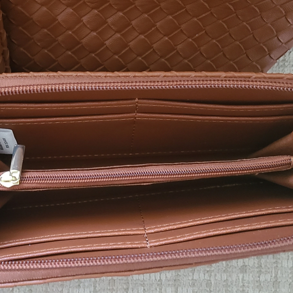 Cute Large Tote & Accessories- Brown/Bordeaux Woven look Canvas Tote+ - Picture 7 of 8